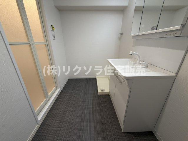 ルネ枚方の脱衣所|■物件内覧・資金計画相談・住宅ローン相談、リフォーム相談、お問合せ受付中■
※当日・翌日のご内覧、ご相談はお電話でのお問合せがスムーズです！