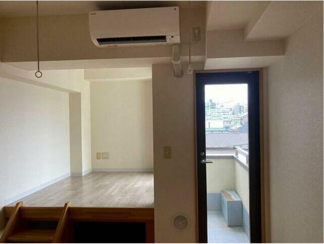 クレセント戸山（ＣＲＥＳＣＥＮＴ　Ｔｏｙａｍａ）の居間・リビング|洋室☆