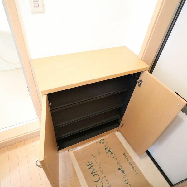 グランシャレー千束の玄関