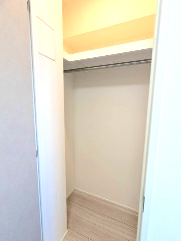 LUMIEC un 入谷の設備|4.1帖洋室のウォークインクローゼットです