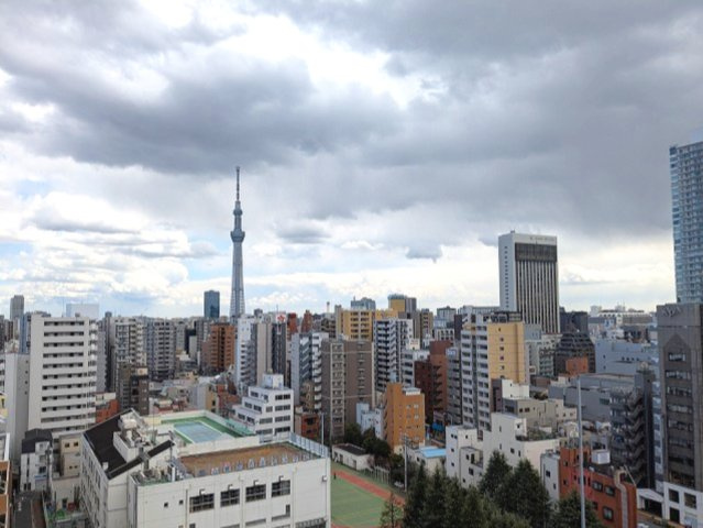 LUMIEC un 入谷の設備|12F以上の共用廊下からスカイツリー隅田川花火見えます