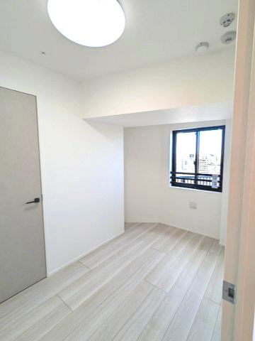 LUMIEC un 入谷のその他共用部分|4.1帖洋室、エアコン・照明・ウォークインクローゼット付