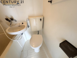 掃除のしやすいシンプルなトイレです！