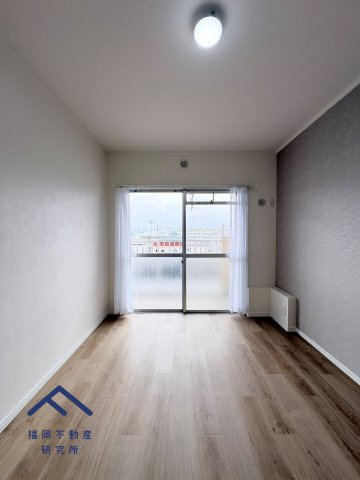 エメラルドマンションリバーサイド貝塚の居間・リビング