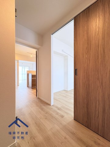 エメラルドマンションリバーサイド貝塚の玄関