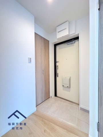 エメラルドマンションリバーサイド貝塚の玄関