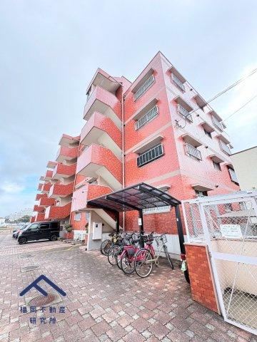 エメラルドマンションリバーサイド貝塚の外観