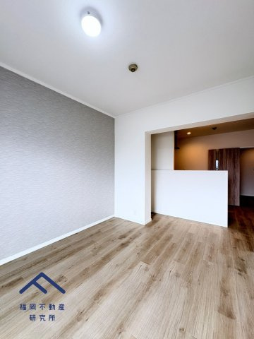 エメラルドマンションリバーサイド貝塚の洋室