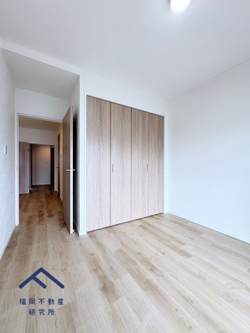 エメラルドマンションリバーサイド貝塚の洋室