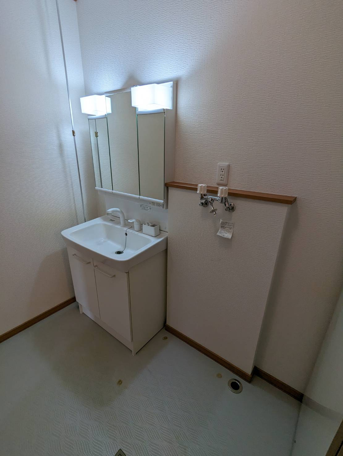 プリマベーラの独立洗面台