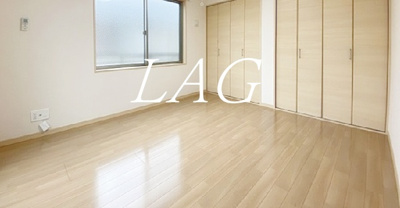 【居間・リビング】 | トレニア | 洋室のお部屋です。