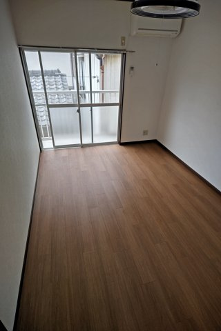 コーポポニーの居間・リビング