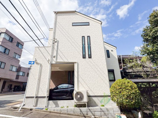 【外観】 | 大田区東雪谷1丁目 | 流行に左右されず、将来にわたって価値が継続する「上質」な佇まい。おしゃれな雰囲気や自然の潤い、親しみやすさといった個性が街に新たな価値をもたらしています。