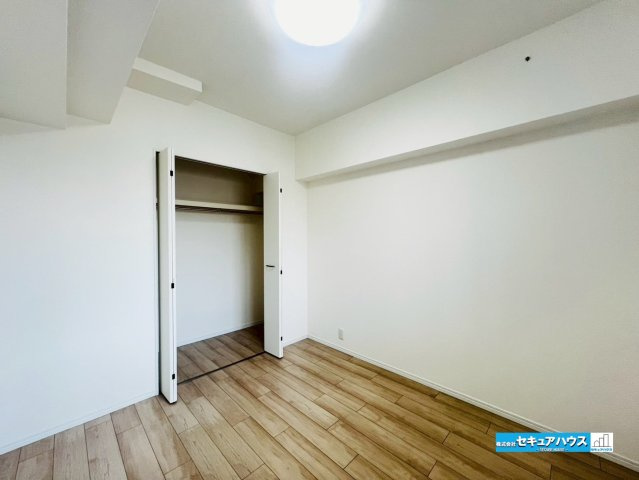 【中古マンション】知多市名和町塚森チッタ名和の洋室|【洋室】
◆お子様のお部屋や主寝室、来客時の宿泊室、趣味のお部屋としてもご利用いただけます♪