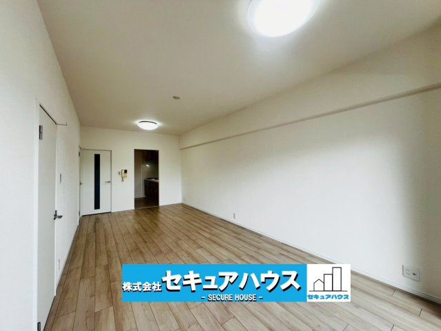 【中古マンション】東海市名和町塚森チッタ名和