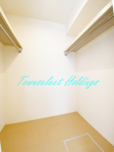 半夏生の収納|ポール付きで使い勝手の良いクローゼット♪