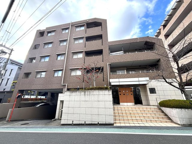 ネオグランデ北千里・藤白台の外観