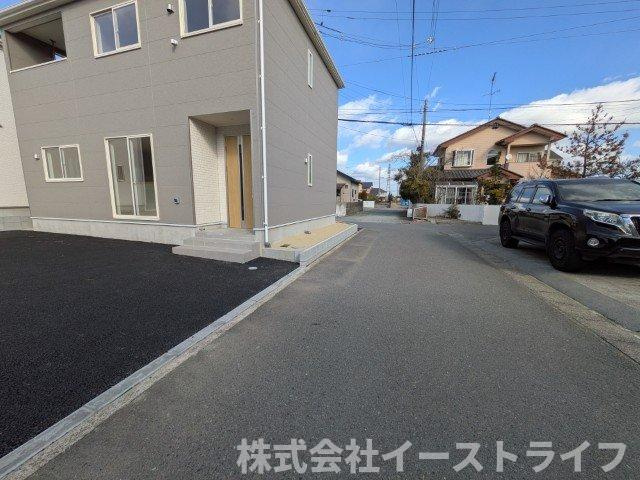 【新築戸建】　いわき市小名浜南富岡第1　全5棟の前面道路含む現地写真|東側側4.8ｍ私道
