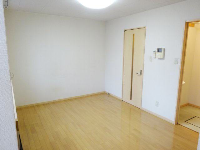 エルム医大前 A棟の居間・リビング