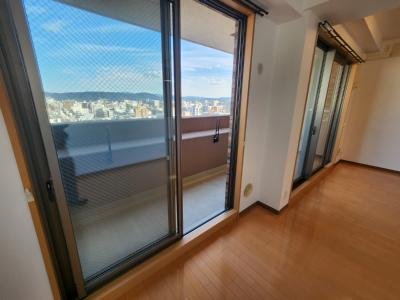 パデシオン六角堀川東のバルコニー|東向きバルコニー