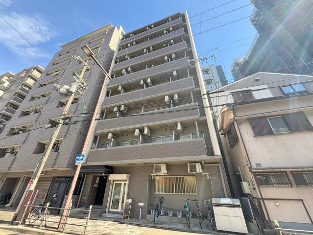 ノイエ新大阪A棟の外観