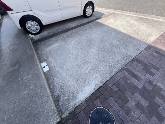 エストドミールの駐車場
