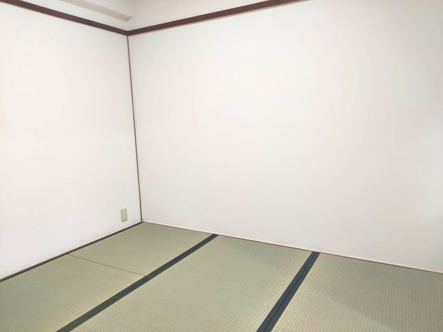 逆瀬川グリーンハイツB棟の和室|和室約4.5帖