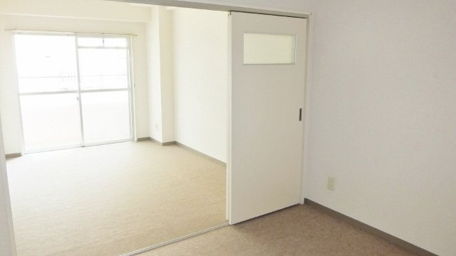 ペアヒルズ大野の居間・リビング|ゆったりくつろげるリビングです。