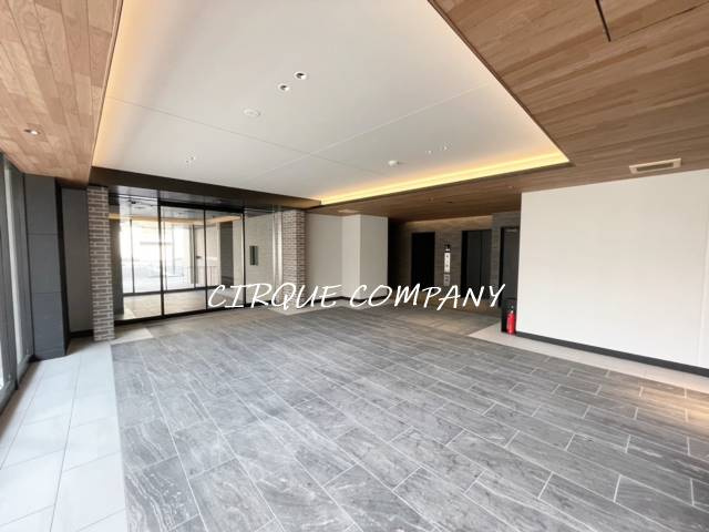 グランカーサ横濱石川町のエントランス|おしゃれなエントランス♪