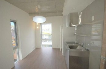 【居間・リビング】 | Elegance Villa