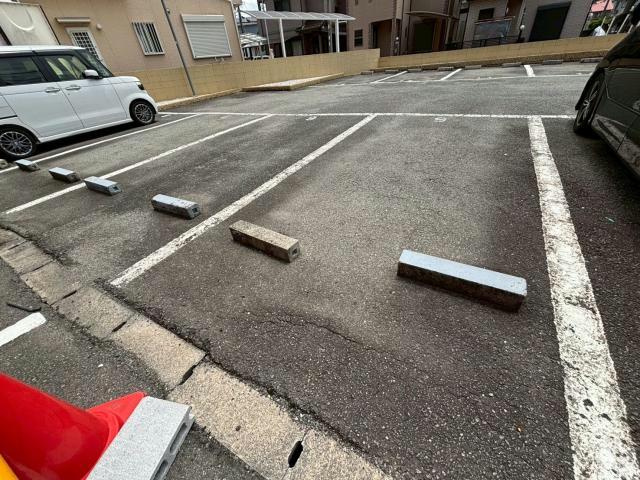 ブエナビスタ高砂の駐車場