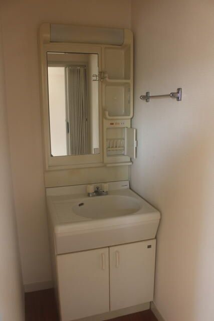 アロー向島40の洗面所