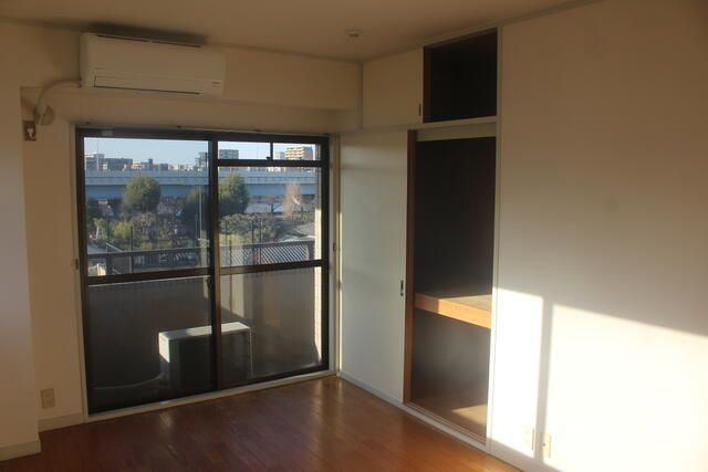 アロー向島40の寝室