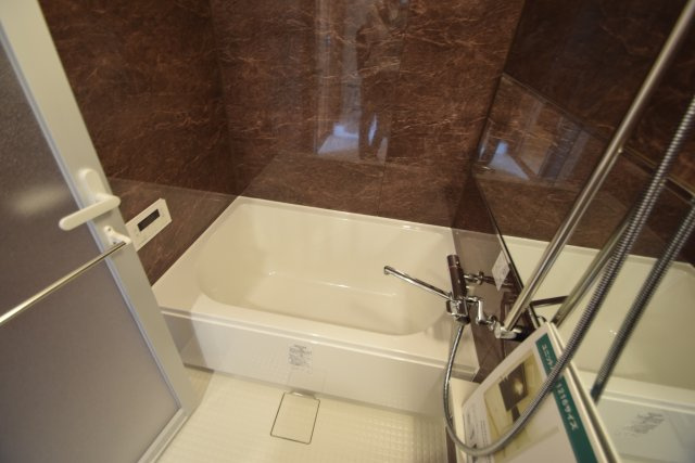ボナール西船橋の浴室|脱衣所があります。