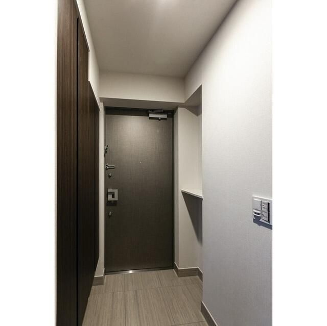 ドゥーエ月島Ⅱの玄関