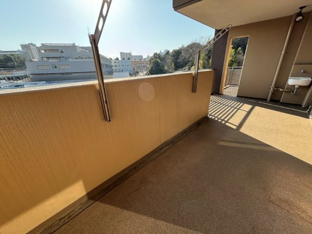 【バルコニー】