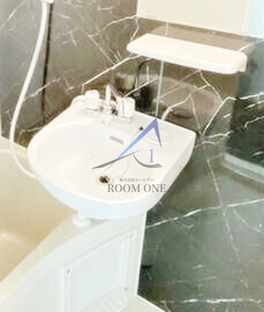 ＢＯＮＤＳ小台の洗面所|洗面台です。