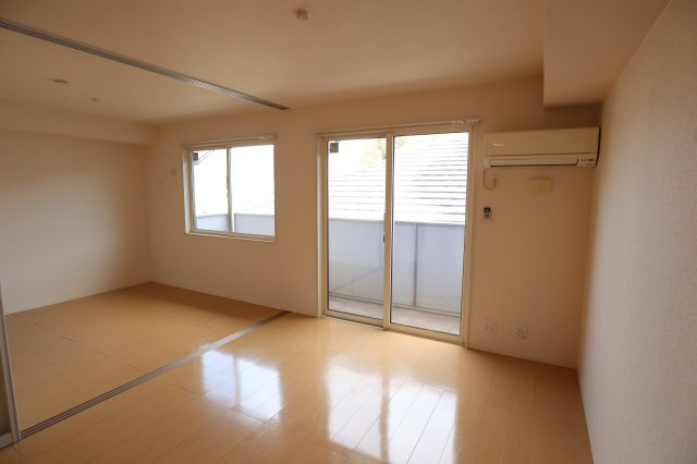 セレッソ　パティオＩＩＩの居間・リビング