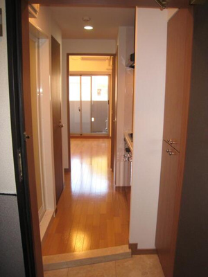 【玄関】 | パークウェル曙橋駅前 | 玄関ホールには人感センサー付… 