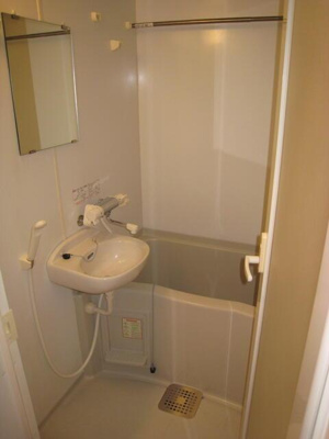 【浴室】 | パークウェル曙橋駅前 | 浴室換気乾燥機能付きバスルーム 