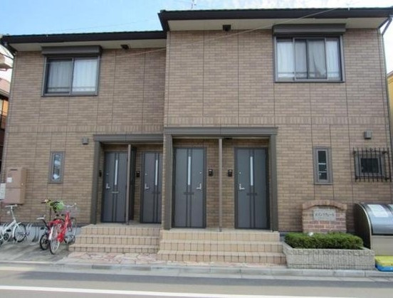 メゾンリブェールのエントランス