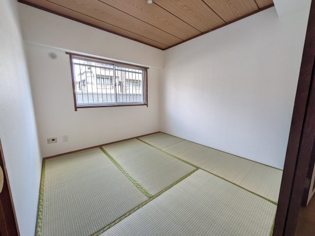 八王子元横山町マンションの和室|～4.5帖の和室です～