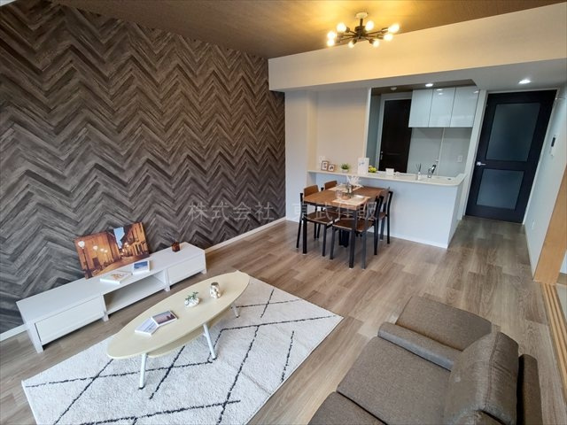 【居間・リビング】の画像