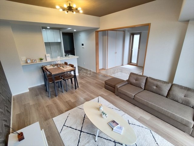 【居間・リビング】の画像