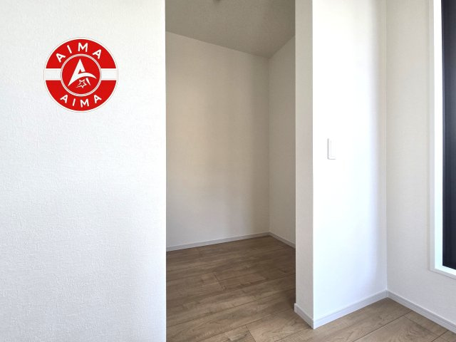大野城市大城１丁目第2-3棟（1号棟）　の収納|洋服や大きな荷物が多い方や人数の多いご家族などは、一般的なクローゼットよりもウォークインクローゼットのほうが使い勝手が良いです。