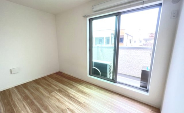 アウリー綾瀬のその他