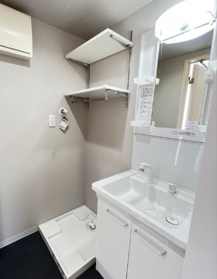 アウリー綾瀬の洗面所