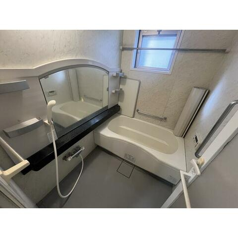 エスト・グランディール横濱関内の浴室|浴室乾燥機完備♪