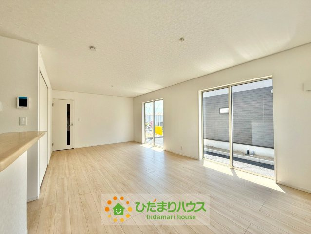 古河市諸川第9　新築一戸建て　02　クレイドルガーデンの居間・リビング