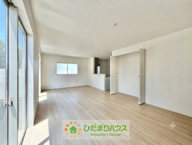 古河市諸川第9　新築一戸建て　02　クレイドルガーデンの居間・リビング